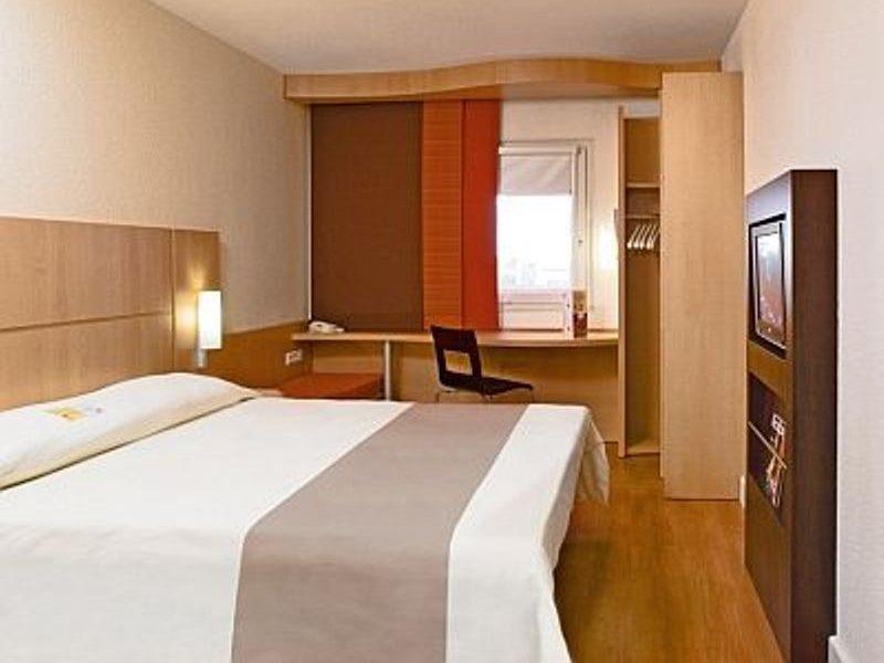 Ibis Budapest Heroes Square Zimmer foto